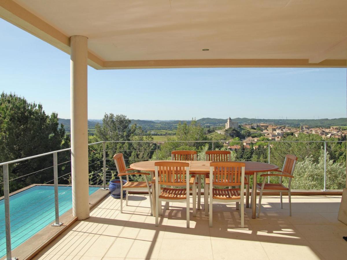 Upbeat Villa In Rochefort-Du-Gard With Private Pool Habitación foto