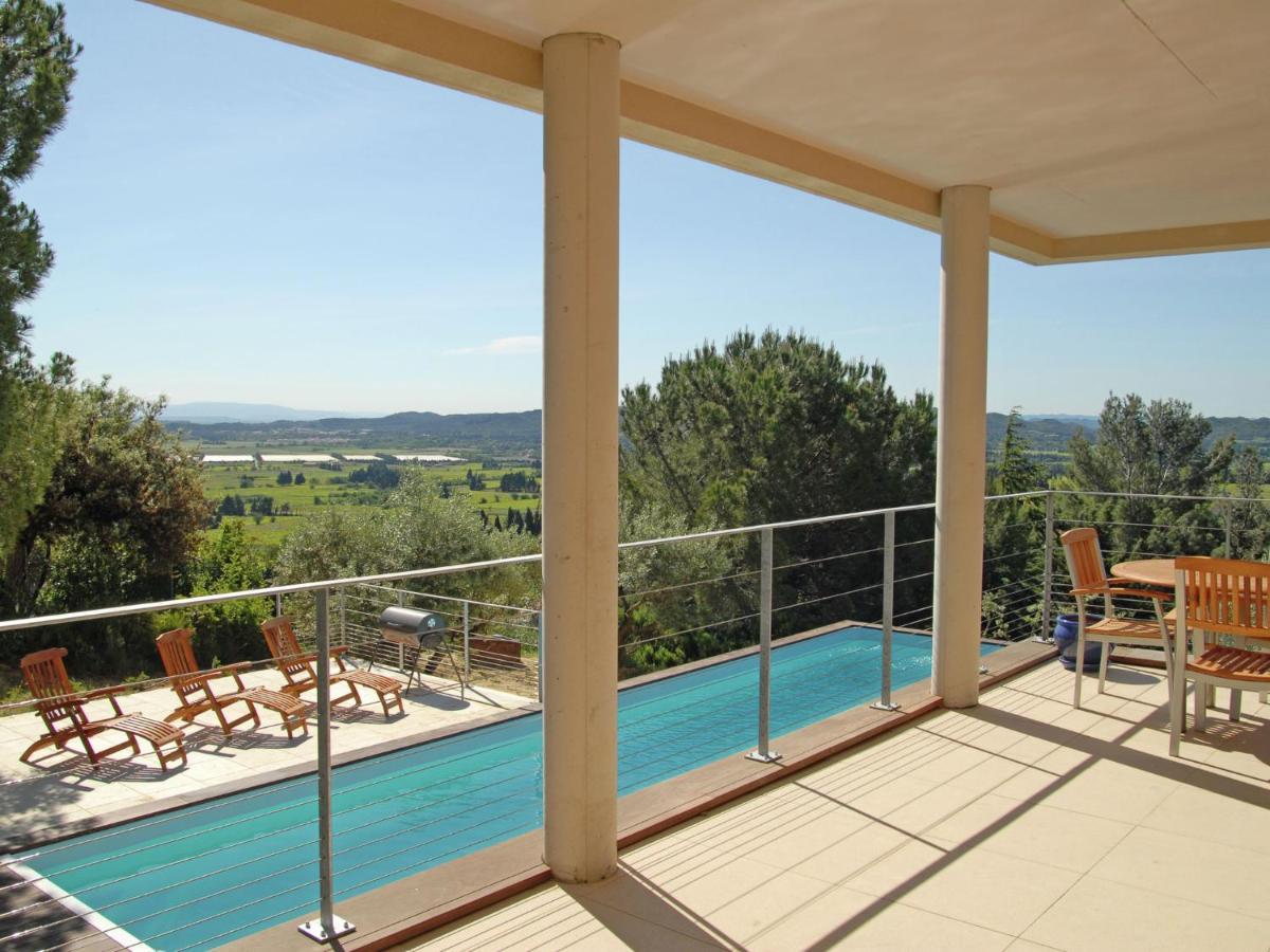 Upbeat Villa In Rochefort-Du-Gard With Private Pool Habitación foto
